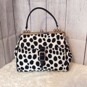 𝑷𝒓𝒆𝒔𝒕𝒐𝒏 𝒀𝒐𝒓𝒌 𝑷𝒐𝒍𝒌𝒂 𝑫𝒐𝒕 𝑯𝒂𝒏𝒅𝒃𝒂𝒈. 𝑬𝑼𝑪